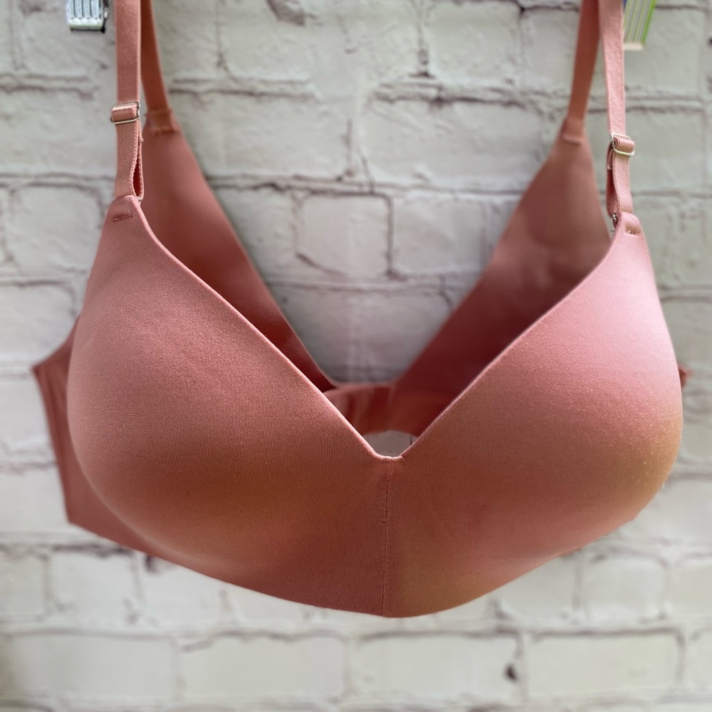 Soma wireless Vanishing back bra 38B